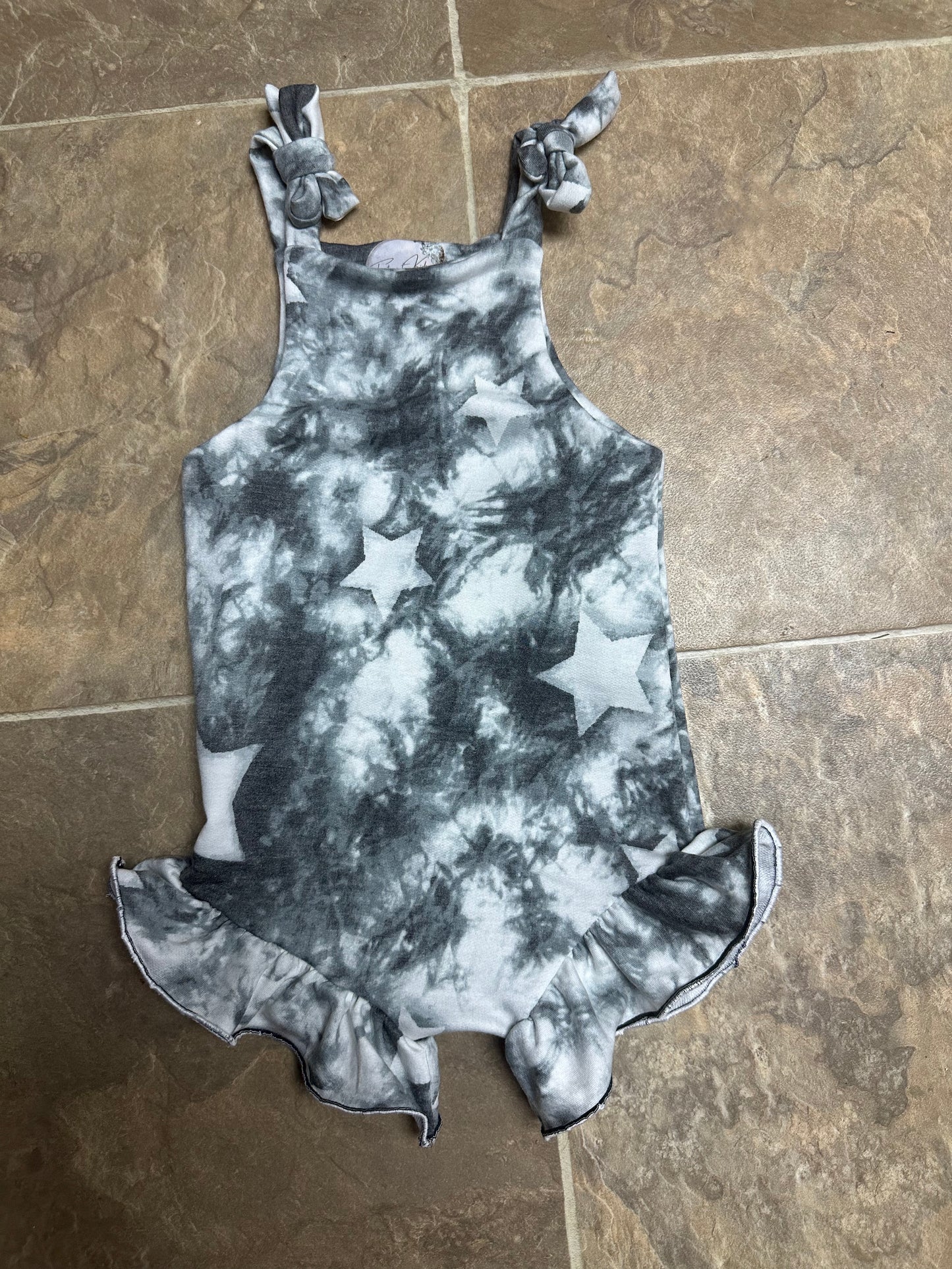 Oakley romper with ruffles size 12-18m